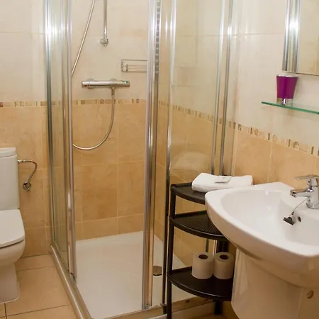 לינה וארוחת בוקר Gran Sol *