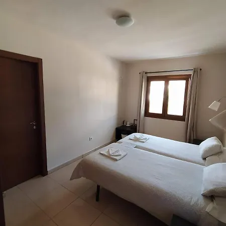 לינה וארוחת בוקר Gran Sol