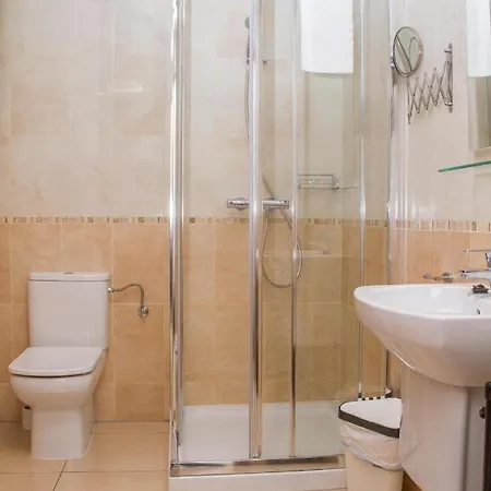 לינה וארוחת בוקר Gran Sol *